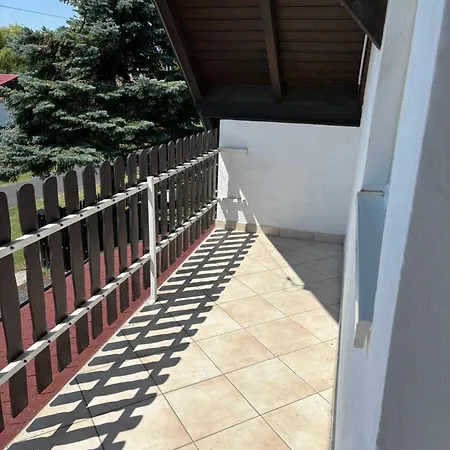 Fekete Szakall Nyaralo Appartement *