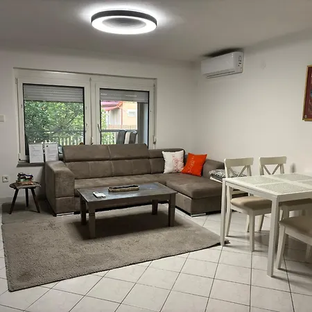 Apartament Fekete Szakall Nyaralo Pusztavacs